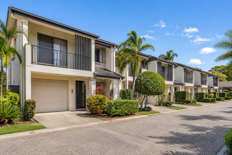 mermaid waters buyers agent investment townhouses Townhouses in Mermaid Waters for buyers seeking low-maintenance investment property options.