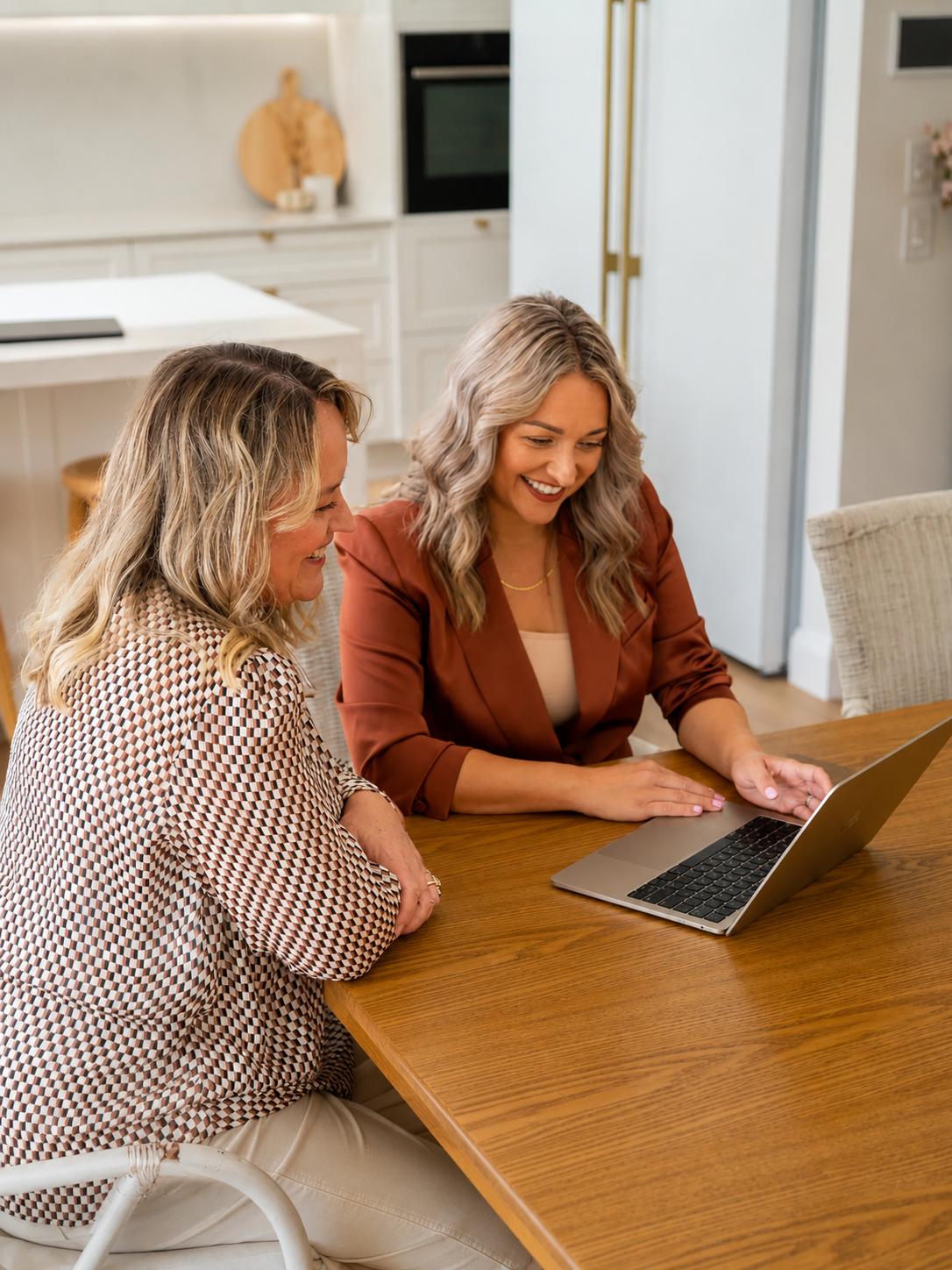 What Does a Buyers Agent Do on the Gold Coast? Empire Buyers Agents helping Gold Coast buyers search, assess and negotiate property