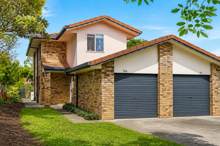 bundall buyers agent villas townhouses clean Bundall Buyers Agent villa and townhouse style property in a central Gold Coast location