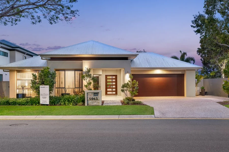 Carrara Buyers Agent established family home in a leafy Gold Coast residential setting