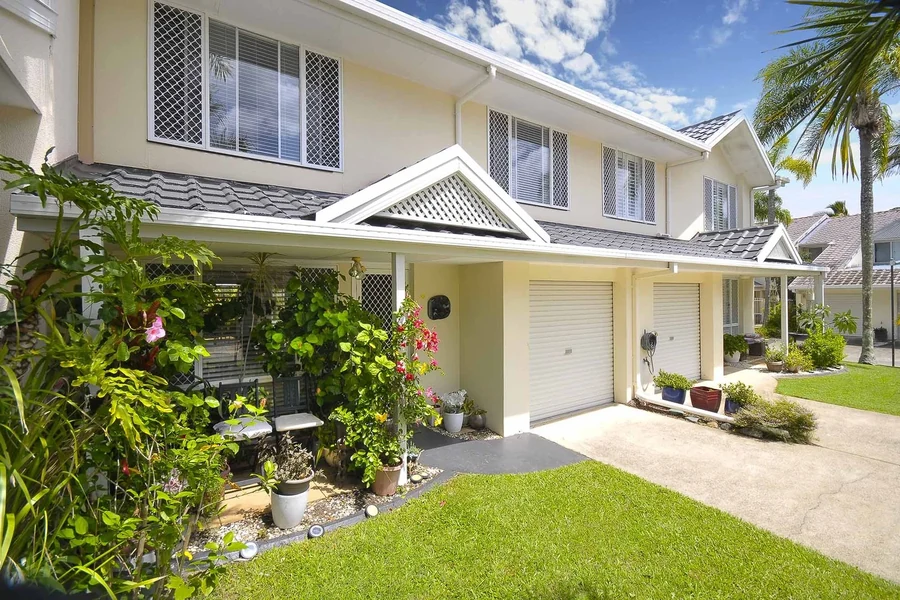 elanora buyers agent villas townhouses Elanora Buyers Agent villa and townhouse living in a southern Gold Coast residential community