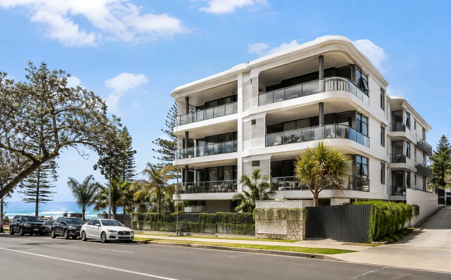 miami apartments units Miami buyers agent view of modern apartments and units near the beach on the Gold Coast